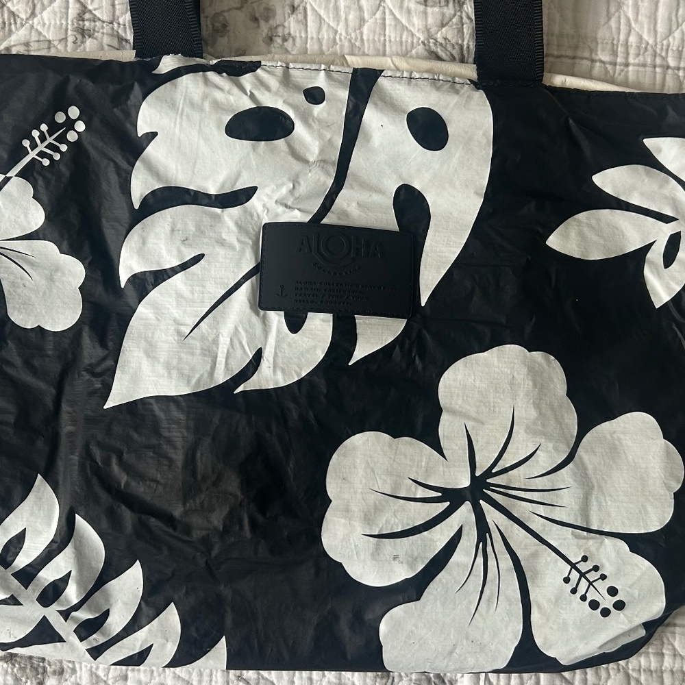 ALOHA Collection - Day Tripper Waipio Tote Bag - RARE